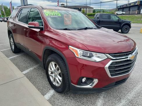 Used 2020 Chevrolet Traverse LT w/ LPO, Floor Liner Package AWD/4WD image 3