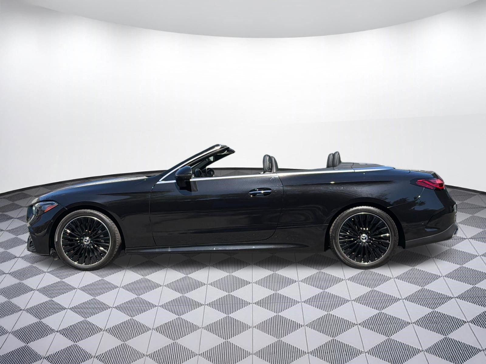 Used 2024 Mercedes-Benz CLE 450 4MATIC Cabriolet image 2