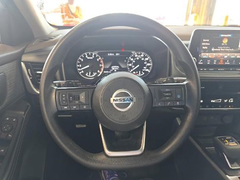 Used 2021 Nissan Rogue SV AWD/4WD image 12