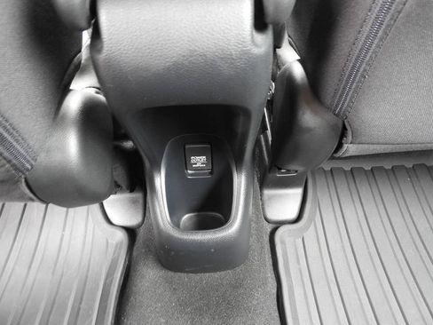 Used 2018 Honda HR-V LX image 20