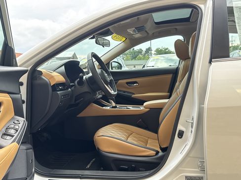 Used 2024 Nissan Sentra SV w/ SV Premium Package FWD image 12