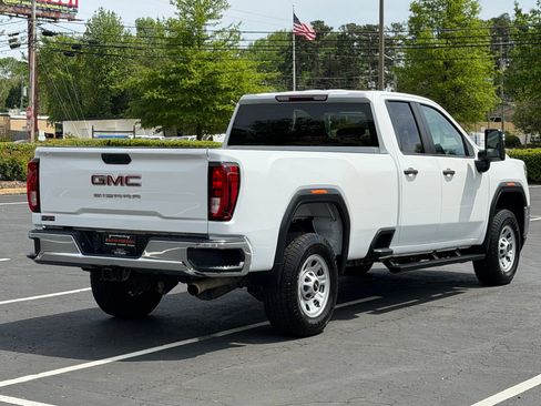 Used 2022 GMC Sierra 2500 Pro w/ Convenience Package image 6