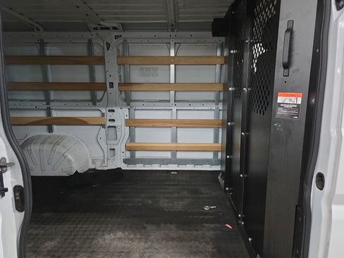 Used 2025 RAM ProMaster 2500 w/ U-Haul Equipment Group FWD image 9