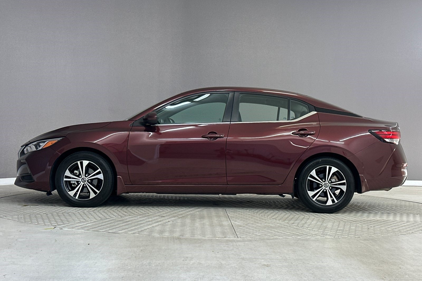 Used 2023 Nissan Sentra SV w/ All-Weather Package FWD image 2