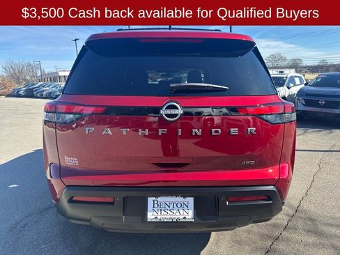 New 2026 Nissan Pathfinder SV image 7