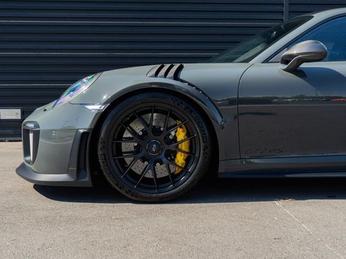 Certified 2018 Porsche 911 GT2 RS RWD image 12