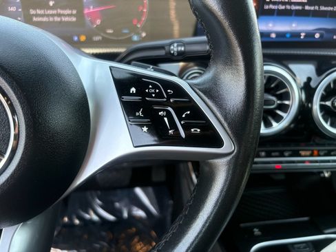 Used 2025 Mercedes-Benz CLA 250 4MATIC image 21
