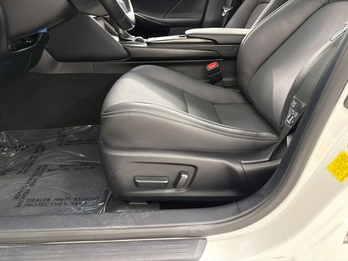 Used 2024 Lexus IS 300 w/ Comfort Package RWD image 15
