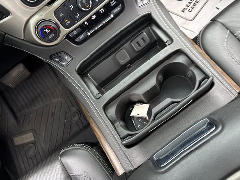 Used 2020 GMC Yukon Denali image 30