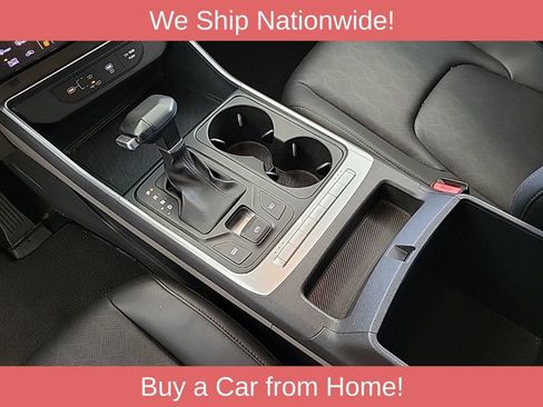 Used 2025 Kia Carnival FWD image 9