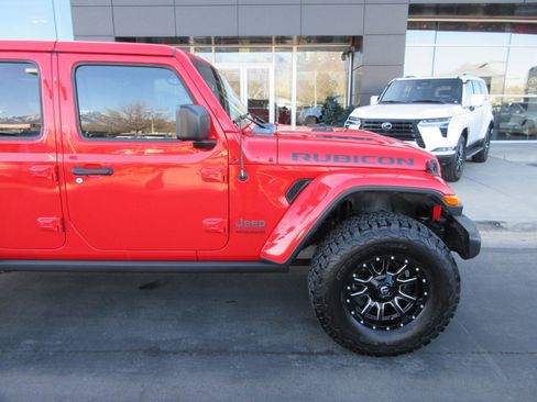 Used 2020 Jeep Wrangler Unlimited Rubicon w/ Cold Weather Group image 14