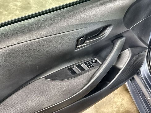Used 2025 Toyota Corolla LE FWD image 14