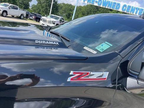 Used 2022 Chevrolet Silverado 1500 RST w/ Z71 Off-Road Package AWD/4WD image 3