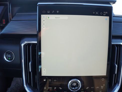 Certified 2025 GMC Acadia Elevation w/ Elevation Premium Package image 7