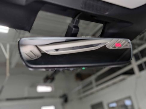 Used 2023 Subaru Forester Premium image 34