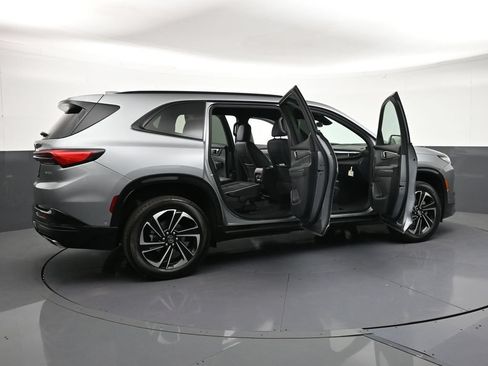 Certified 2026 Buick Enclave Sport Touring w/ Super Cruise Package AWD/4WD image 33