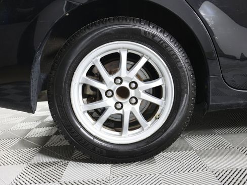 Used 2014 Toyota Prius V Two image 4