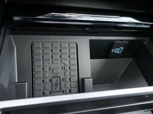 New 2026 Ford F250 Lariat w/ Black Appearance Package image 22