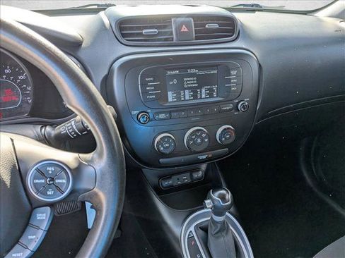 Used 2018 Kia Soul image 14