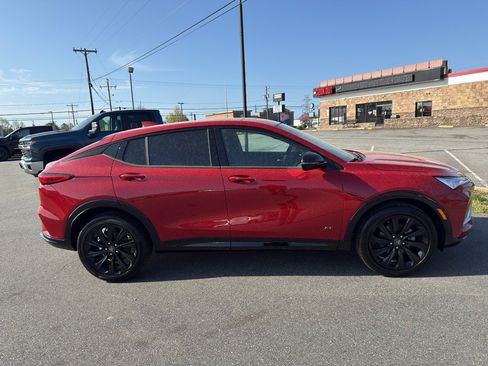 New 2026 Buick Envista Sport Touring image 6