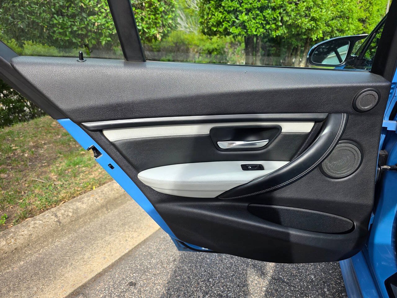 Used 2015 BMW M3 RWD image 28