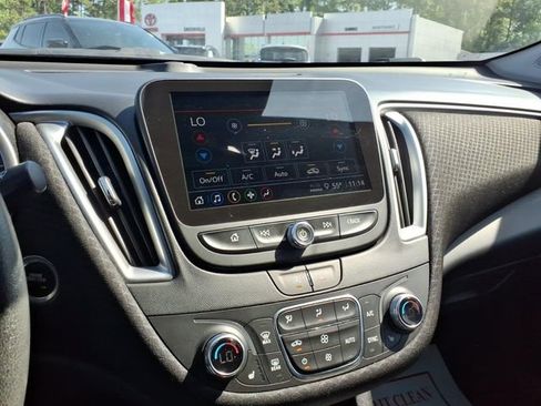 Used 2025 Chevrolet Malibu LT image 17