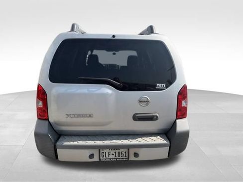 Used 2015 Nissan Xterra X RWD image 4