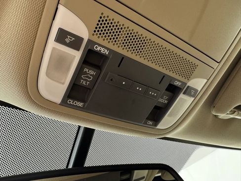 Used 2017 Acura RDX AWD image 25