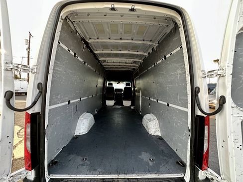 Used 2023 Mercedes-Benz Sprinter 2500 image 24