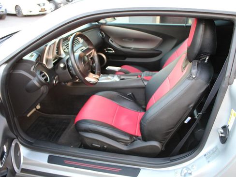 Used 2011 Chevrolet Camaro LT w/ RS Package RWD image 9