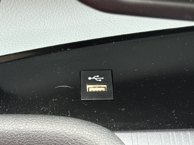 Used 2025 Toyota Sienna XLE FWD image 22