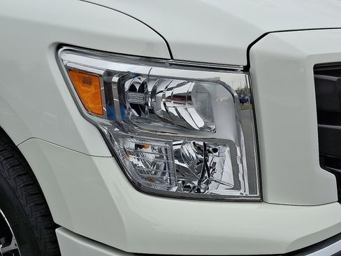 Certified 2024 Nissan Titan SV w/ Accessory Utility Package AWD/4WD image 10