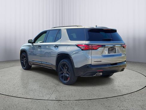 Used 2024 Chevrolet Traverse Premier w/ Redline Edition FWD image 6