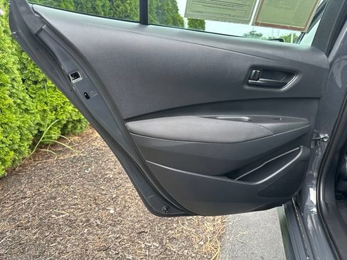Certified 2025 Toyota Corolla LE FWD image 9