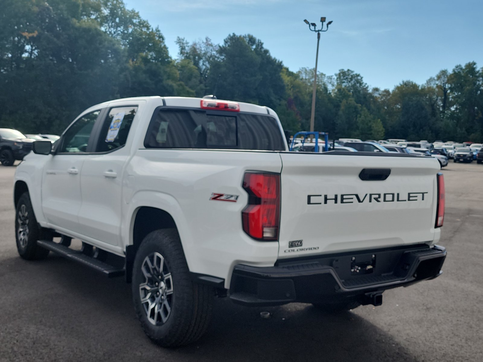 New 2026 Chevrolet Colorado Z71 w/ Z71 Convenience Package 2 AWD/4WD image 3