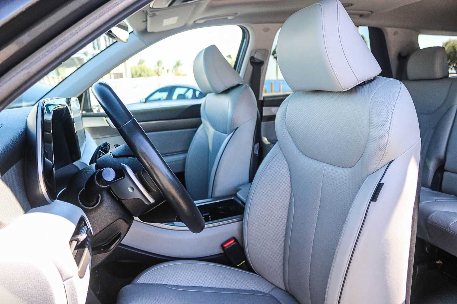 Used 2024 Hyundai Palisade SEL FWD image 15