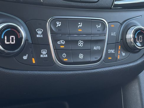 Used 2024 Chevrolet Equinox RS AWD/4WD image 28