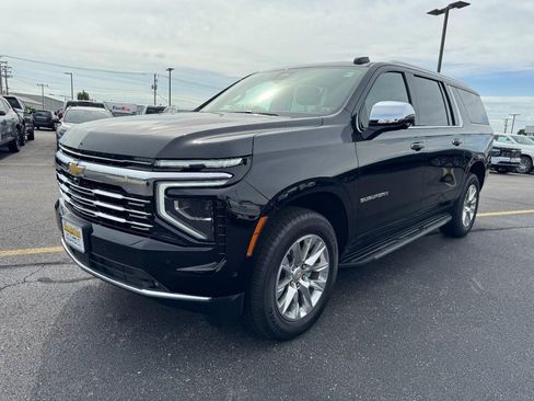 Used 2026 Chevrolet Suburban Premier w/ Sun And Tow Package AWD/4WD image 8