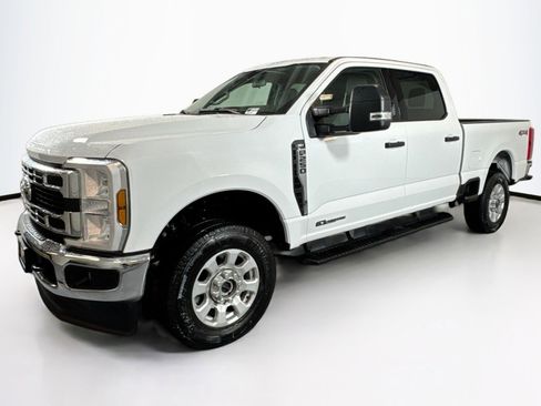 Used 2024 Ford F250 XLT image 1