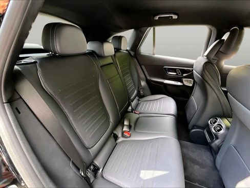 Used 2024 Mercedes-Benz GLC 300 image 20