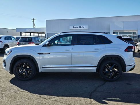 New 2026 Volkswagen Atlas Cross Sport SEL R-Line image 2