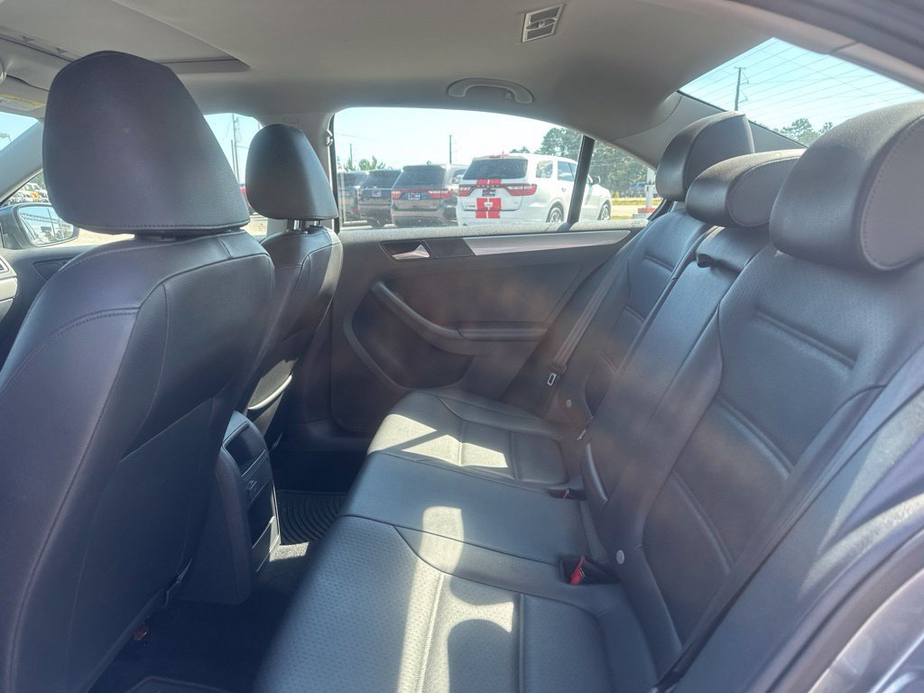 Used 2017 Volkswagen Jetta SE FWD image 11