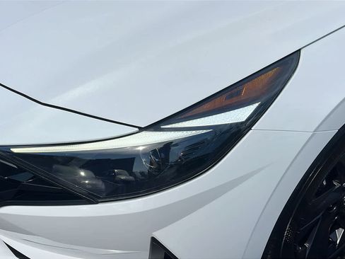 Used 2023 Hyundai Elantra SEL FWD image 7