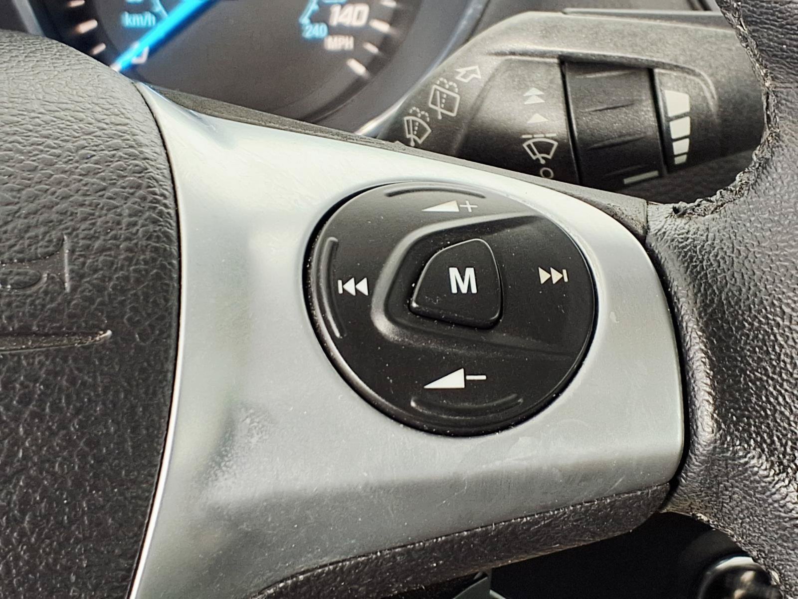 Used 2014 Ford Escape Titanium w/ Equipment Group 401A FWD image 19
