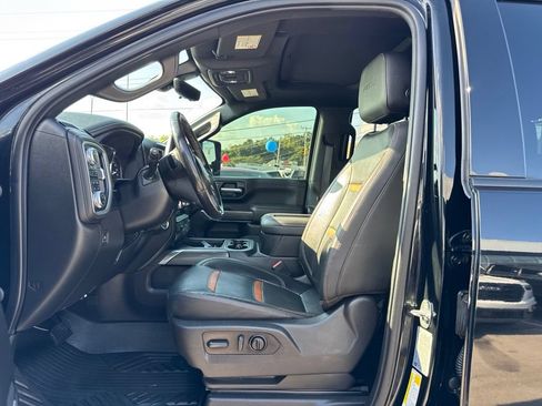 Used 2022 GMC Sierra 2500 AT4 w/ AT4 Premium Plus Package AWD/4WD image 12