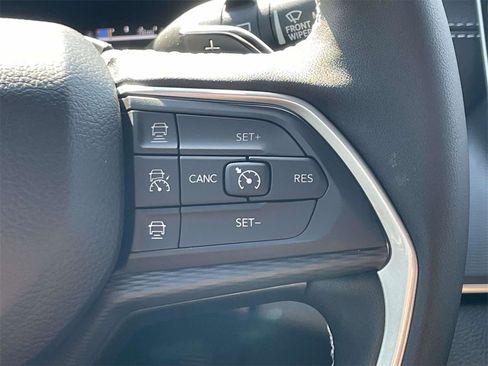 New 2025 Jeep Grand Cherokee L Altitude image 27