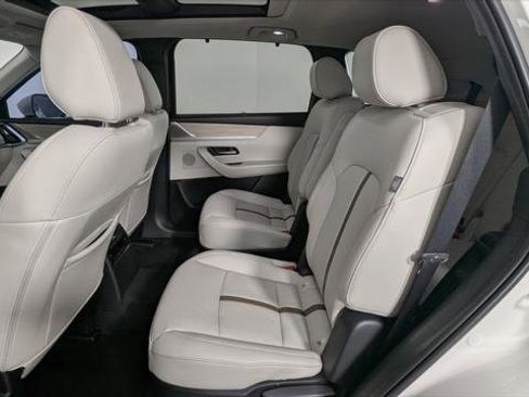 Used 2024 MAZDA CX-90 Plug-In Hybrid w/ Premium Plus image 18