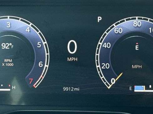 Used 2023 Jeep Grand Cherokee Limited w/ Luxury Tech Group II RWD image 20