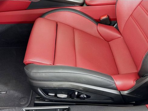 Certified 2025 Porsche 911 Carrera RWD image 13