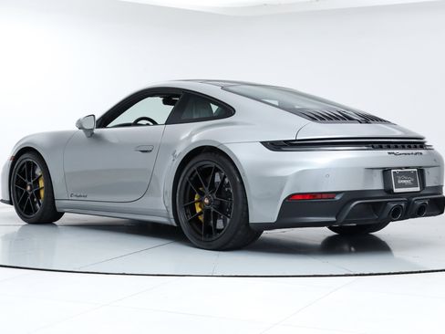 Used 2025 Porsche 911 Carrera 4 GTS image 4